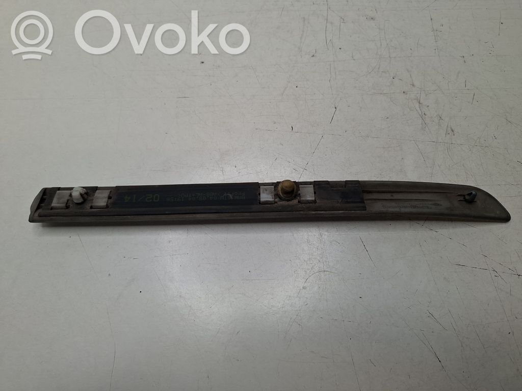 BMW 3 E46 Apdaila sparno (moldingas) 