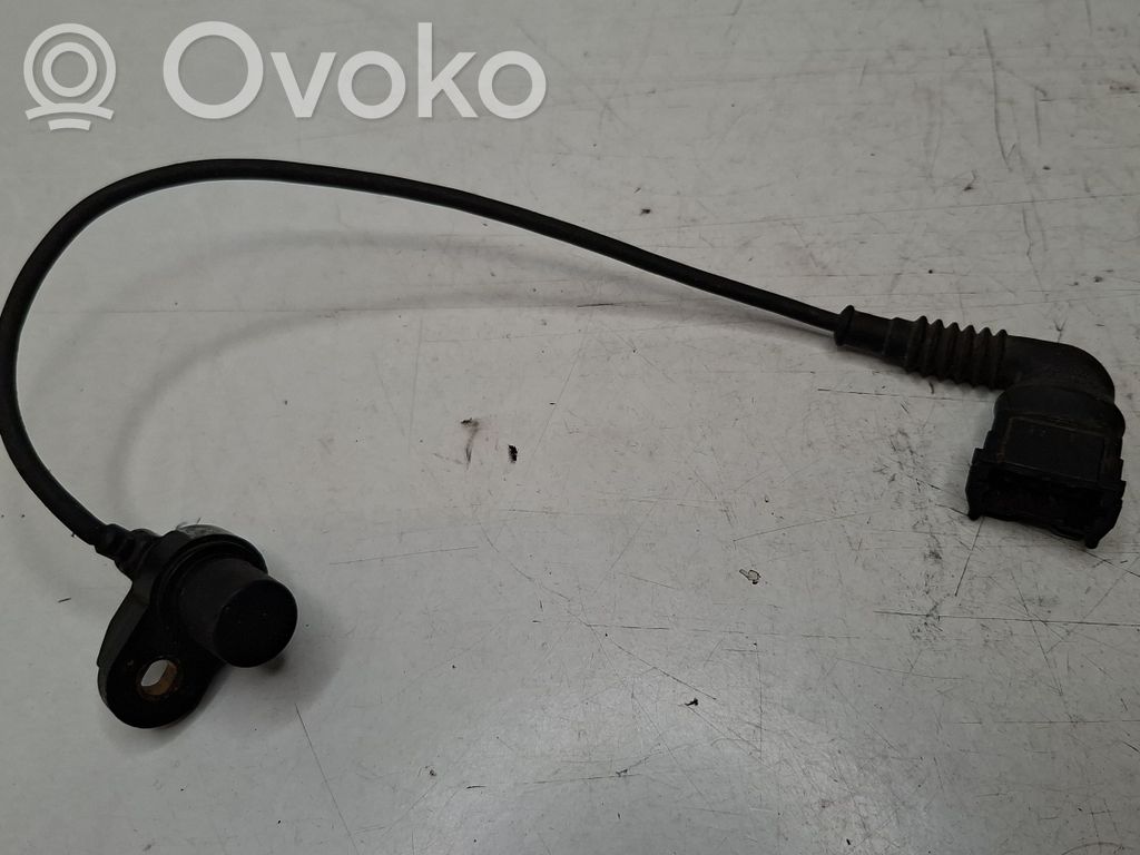 BMW 5 E39 Camshaft position sensor 