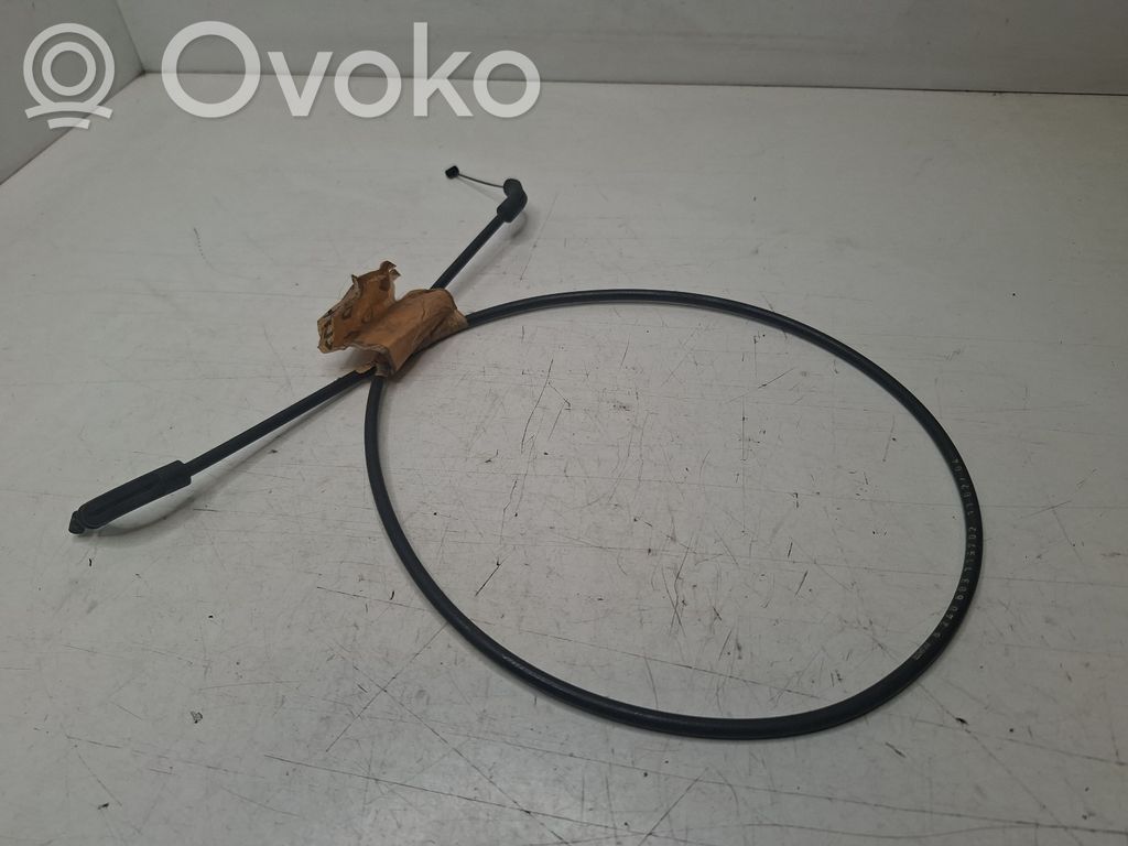 BMW 7 E65 E66 Troselis variklio dangčio spynos 