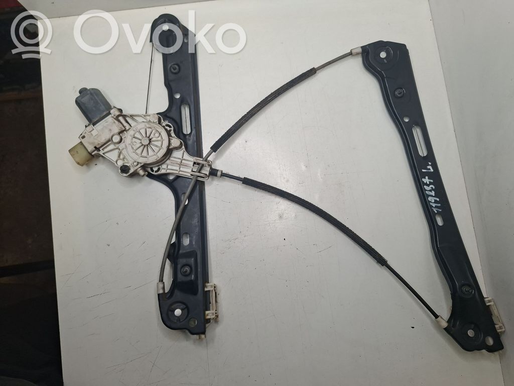 Front door window regulator with motor   7067795
