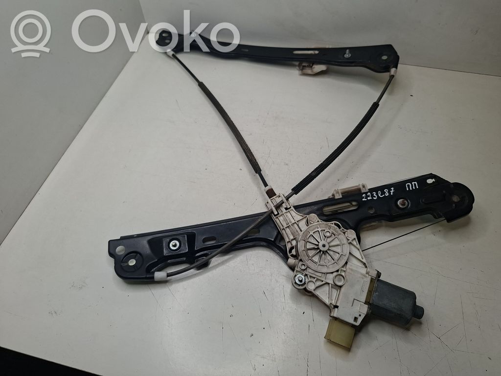 BMW 1 E81 E87 Regulador de puerta delantera con motor 