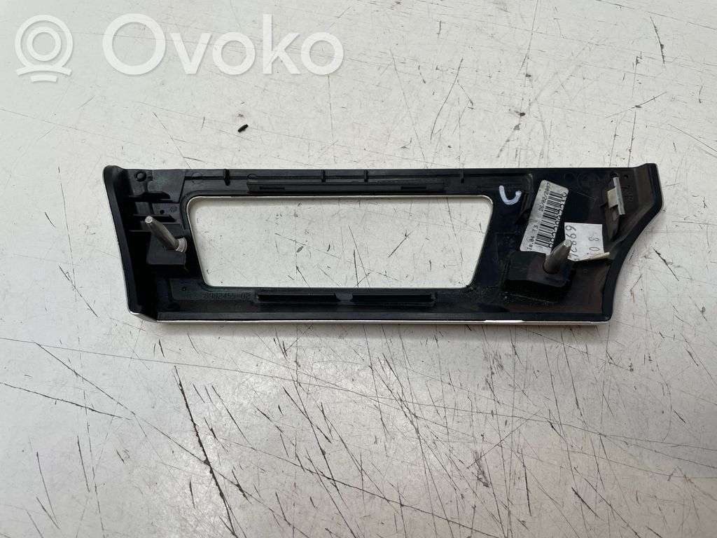 Center console decorative trim   6982455
