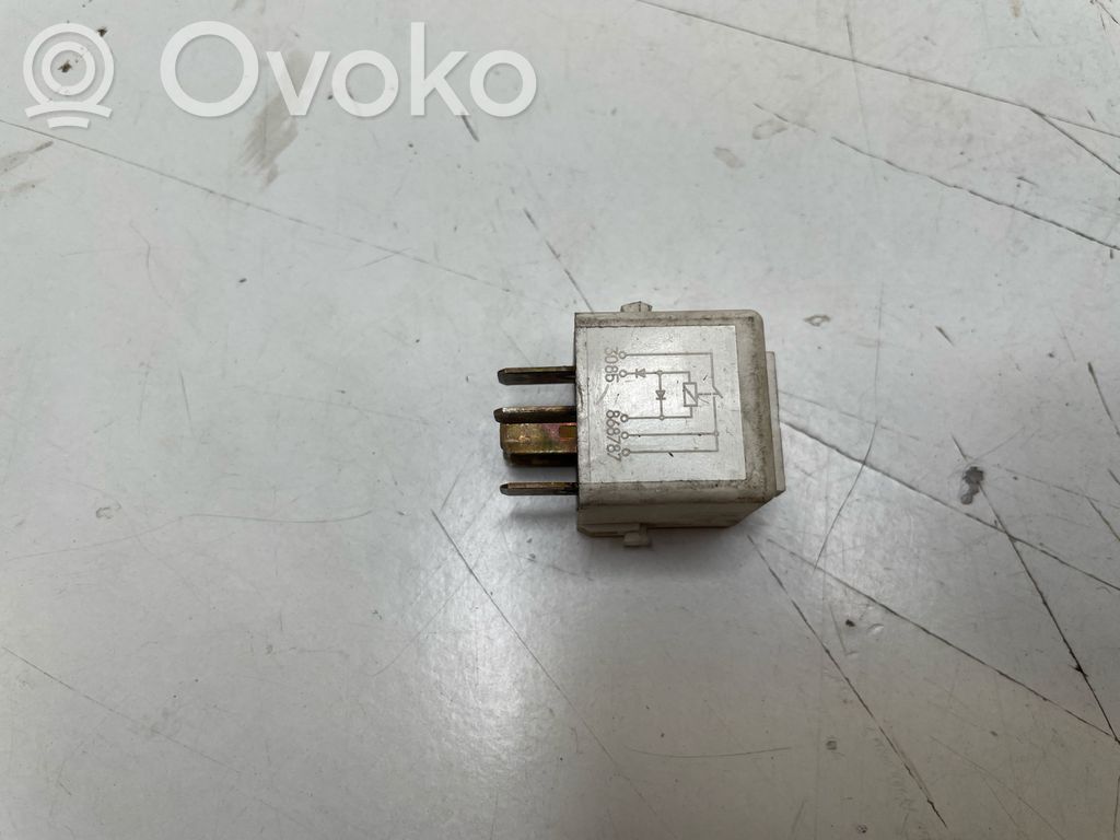 BMW 5 E39 Otros relés 