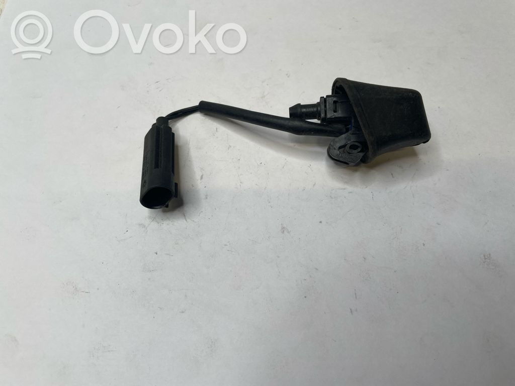 BMW 3 E90 E91 Ugello a spruzzo lavavetri per parabrezza 