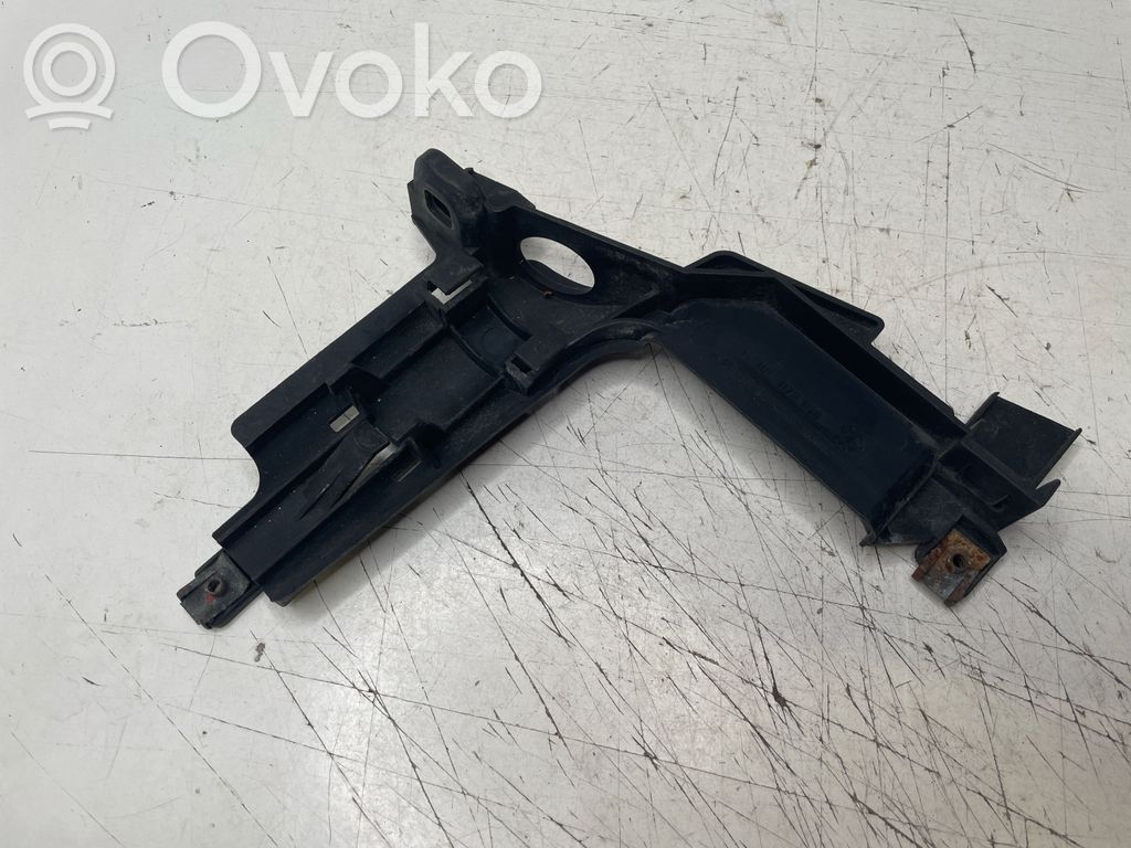 Headlight/headlamp mounting bracket   1301073018