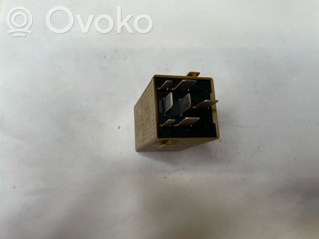 Logu vadības relejs   61368384505,V23141B3001X15