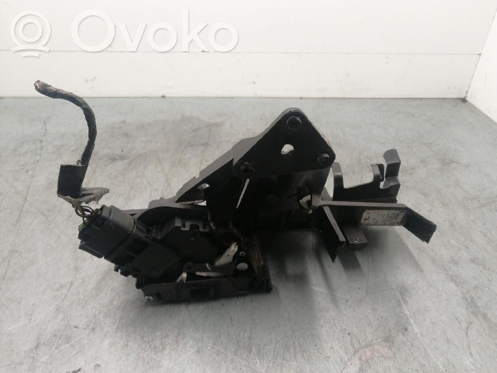 Front door lock   3M5AR21812