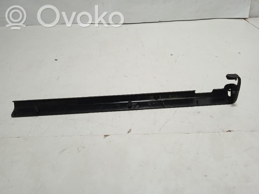 BMW 3 E90 E91 Apdailos juosta 