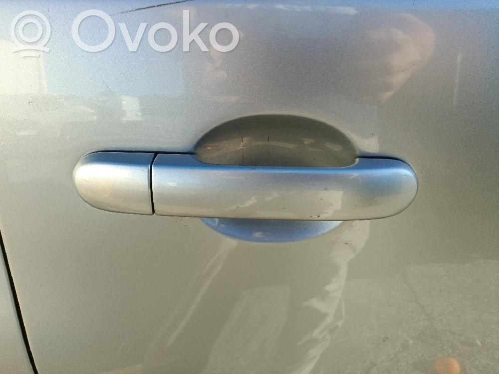 Nissan Note (E11) Manecilla externa puerta trasera 