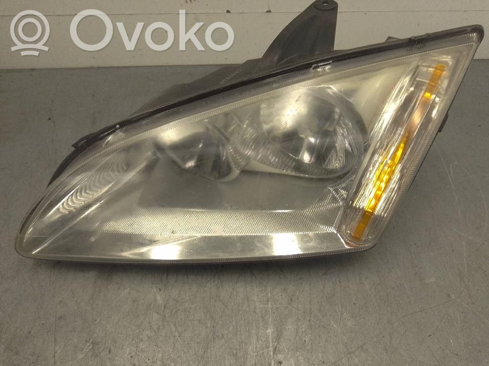 Ford Focus Lampa przednia 