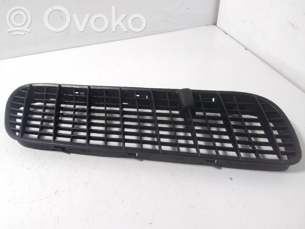 BMW X5 E53 Grotelės priekinės 