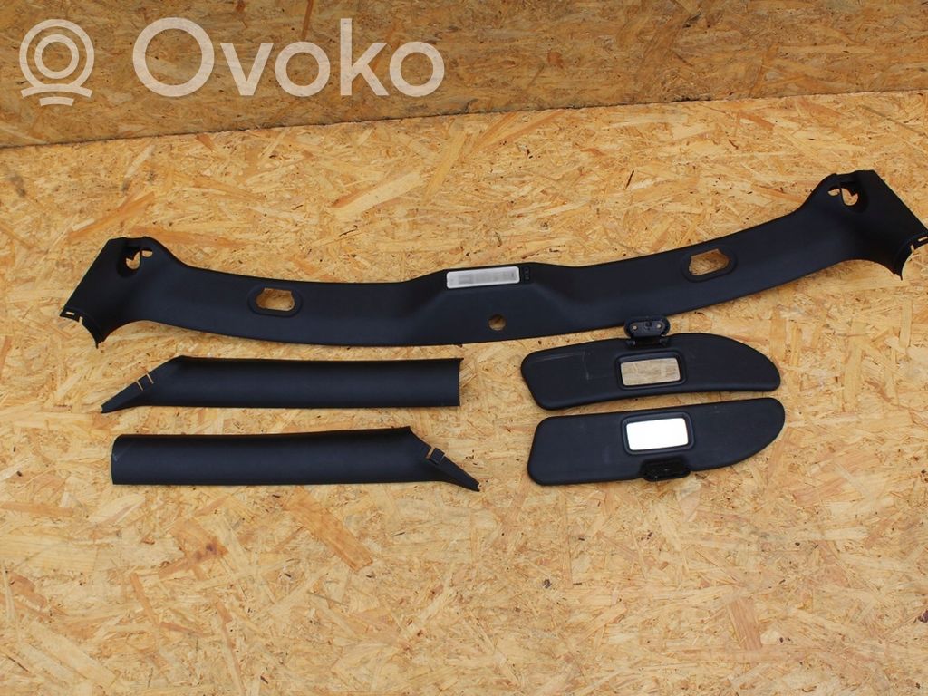 Windshield trim   8401081