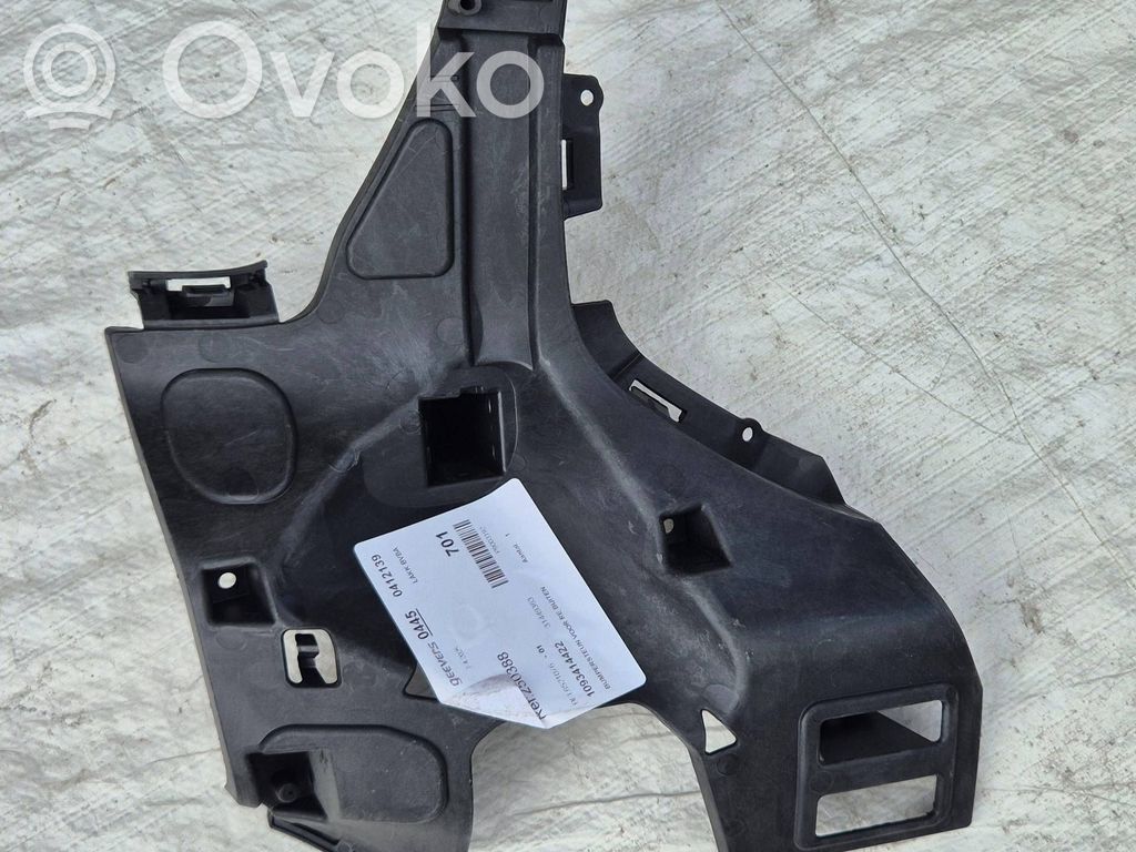 Volvo XC40 Front bumper mounting bracket 