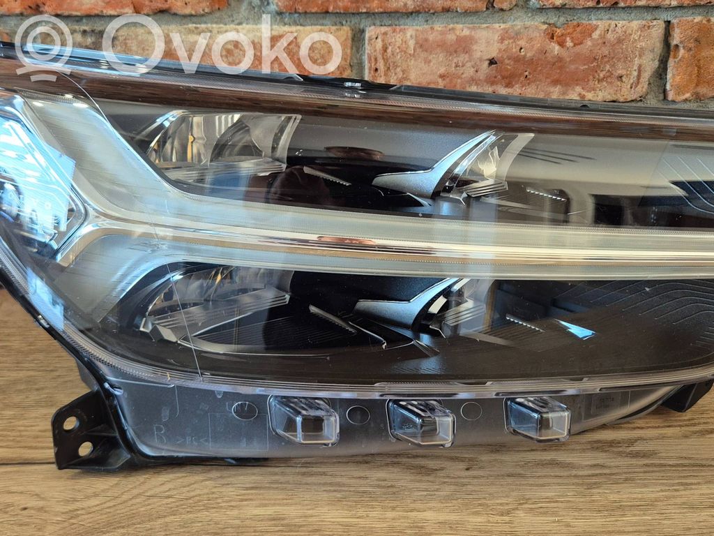 Volvo XC40 Scheinwerfer 