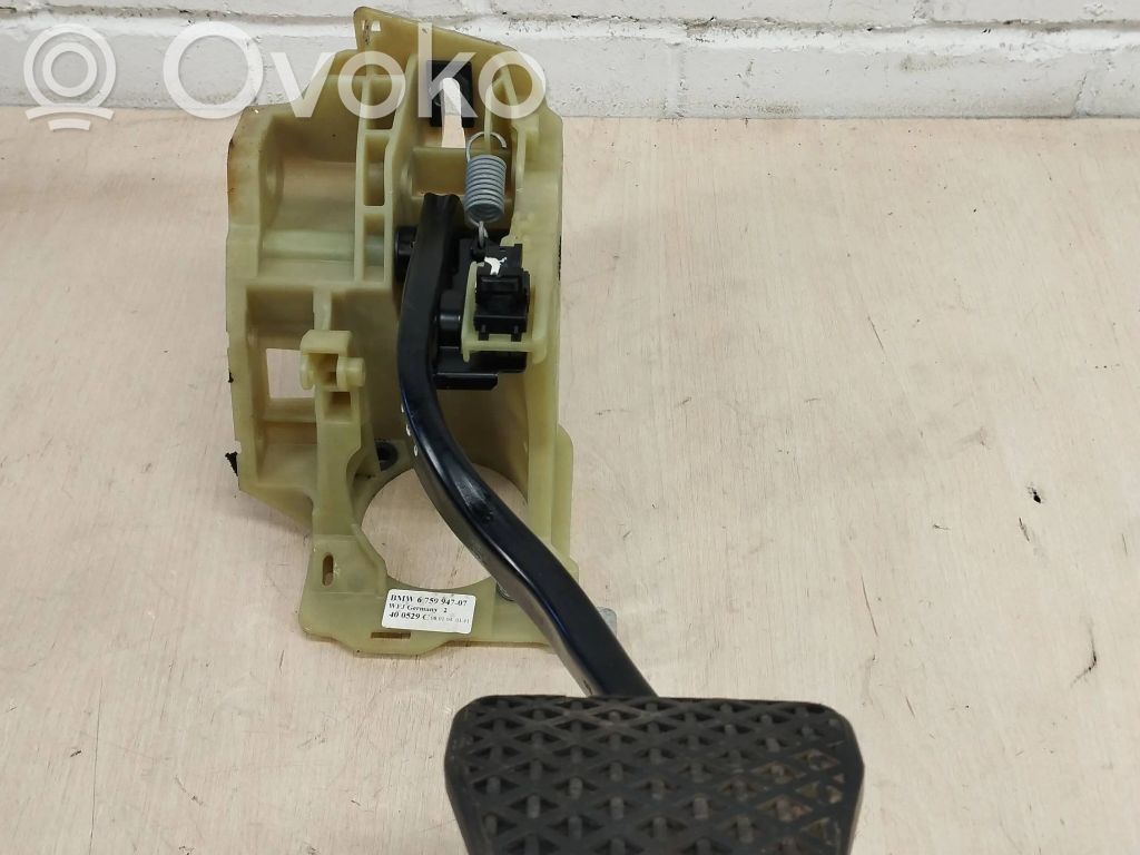 Brake pedal   6759947,400529