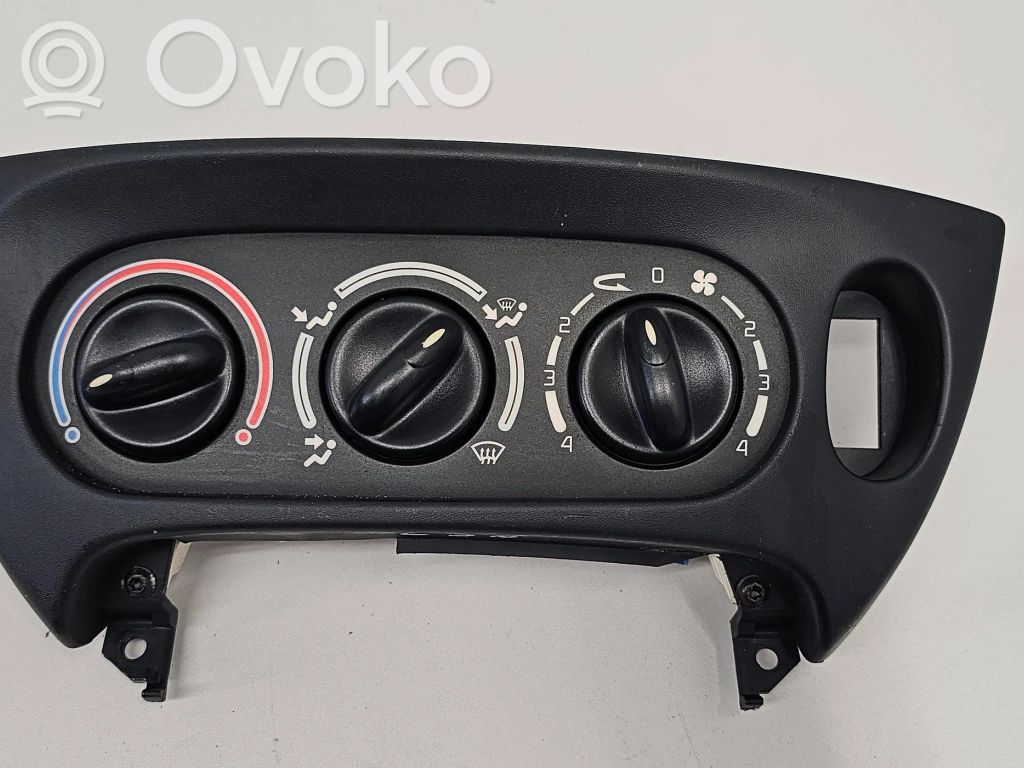 Renault Megane I Climate control unit 