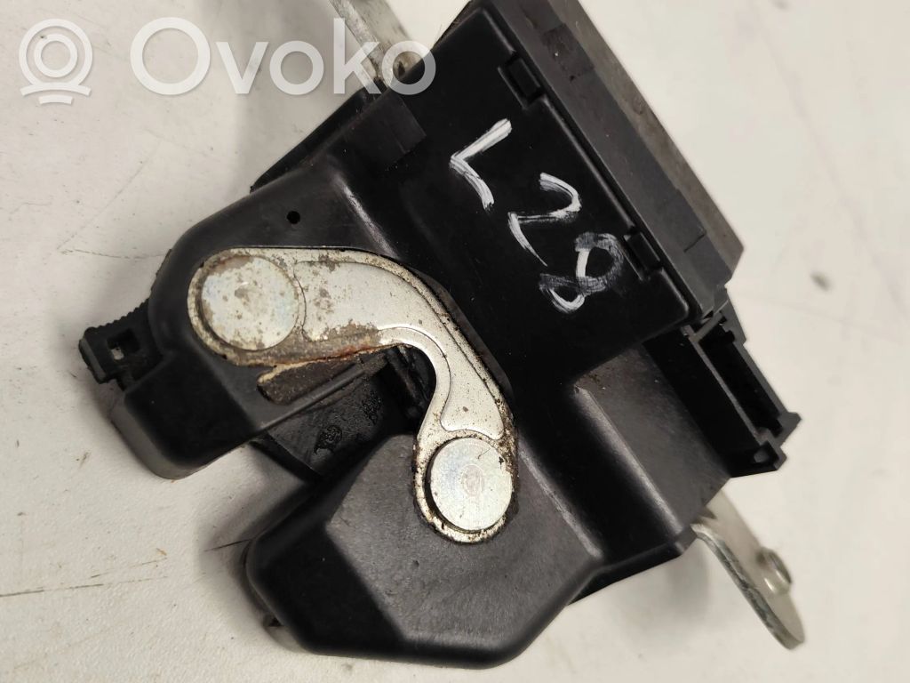 Opel Corsa D Zamek klapy tylnej / bagażnika 