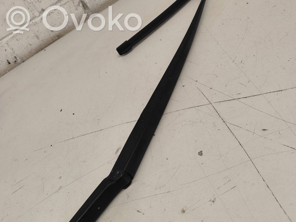 BMW 3 E46 Front wiper blade arm 