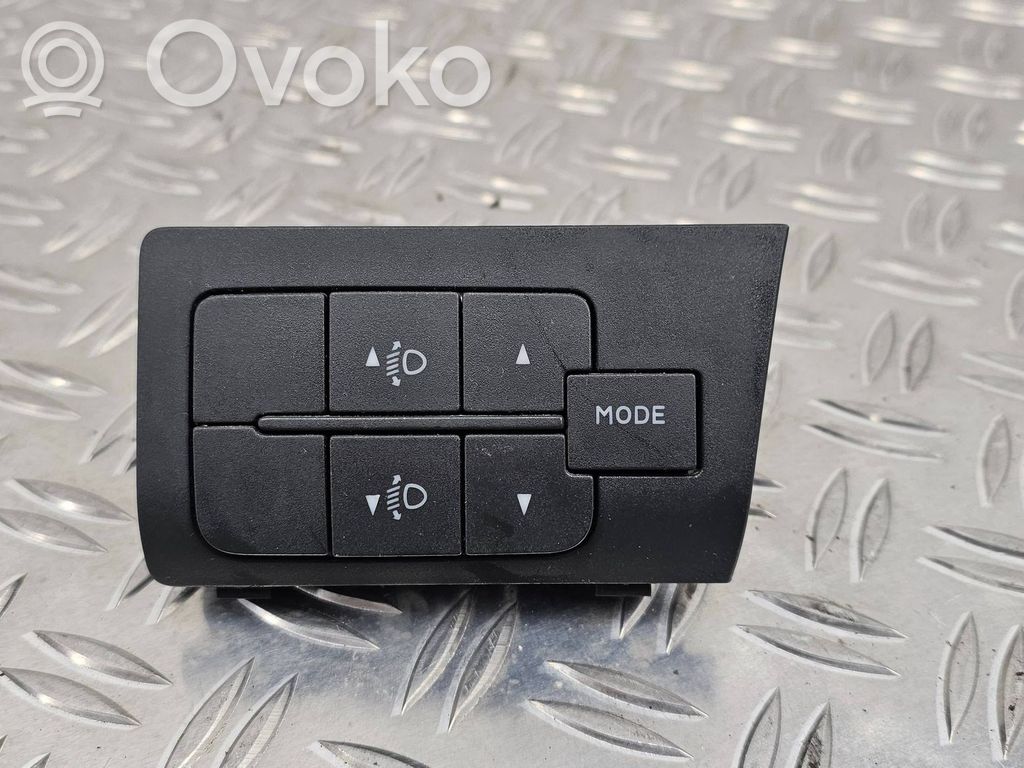 Headlight level height control switch   7354213530,30280119,230508