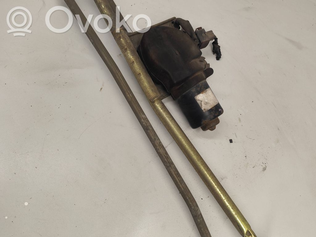 Saab 9-5 Front wiper linkage 