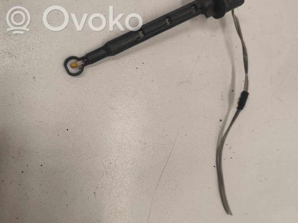 Interior temperature sensor   N100468L