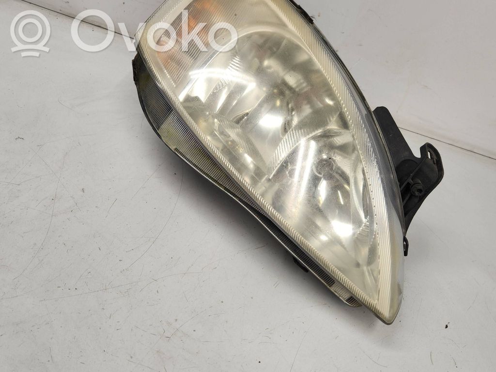 Opel Corsa C Priekinis žibintas 