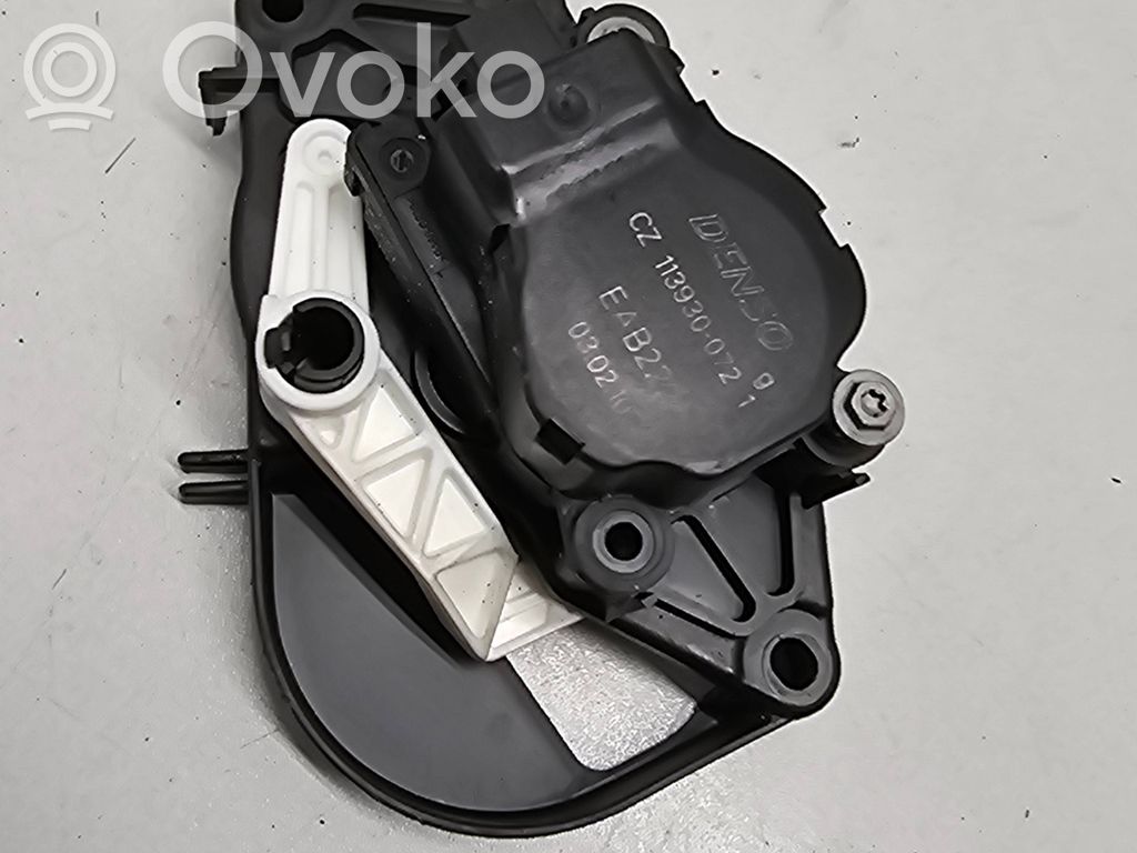 BMW 3 E46 Tuloilmaventtiilin käyttömoottori 