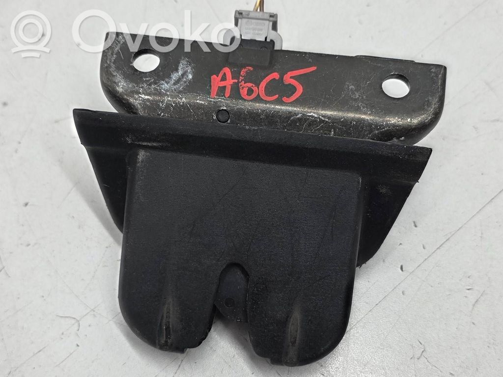 Audi A6 S6 C5 4B Loading door lock 