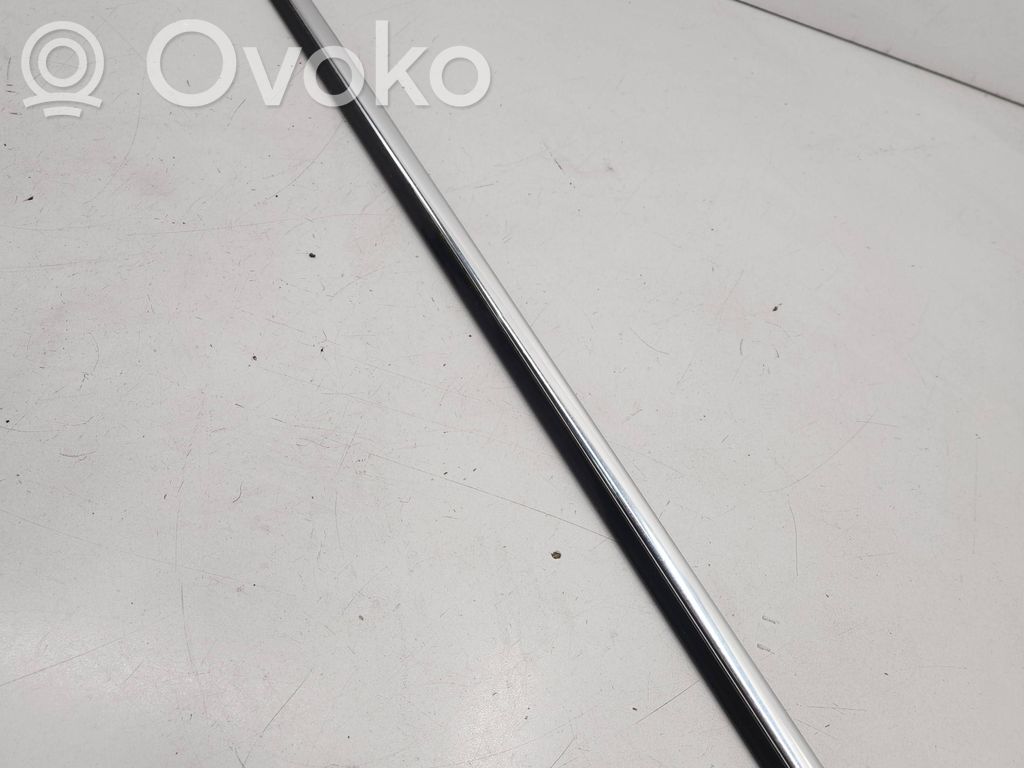 Listwa / Uszczelka szyby drzwi przednich   3B0867012