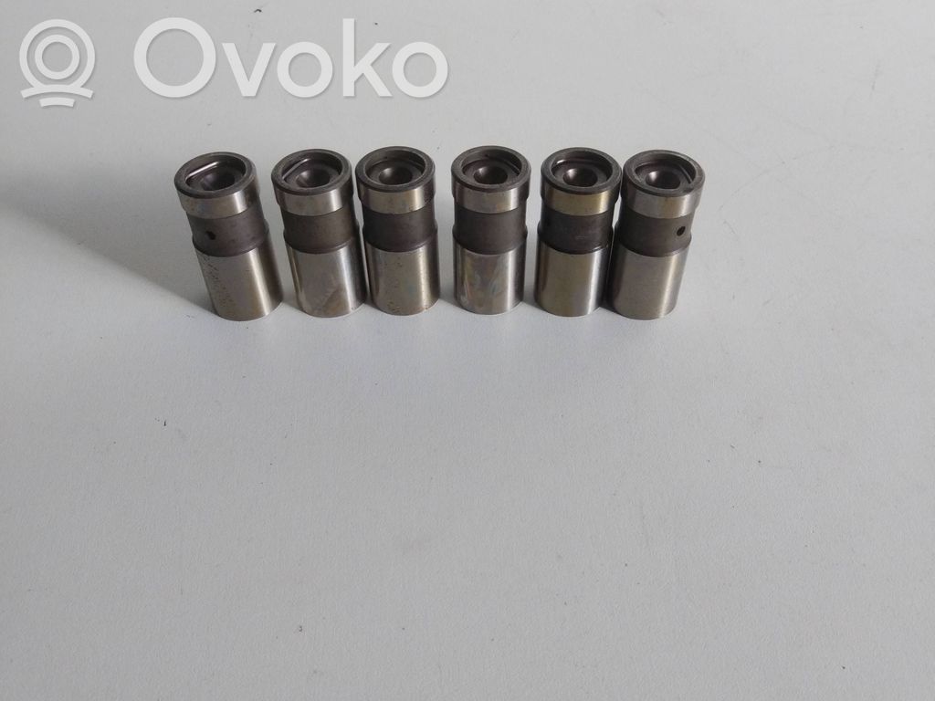 Venttiilin vipuvarsi   657736,85003100
