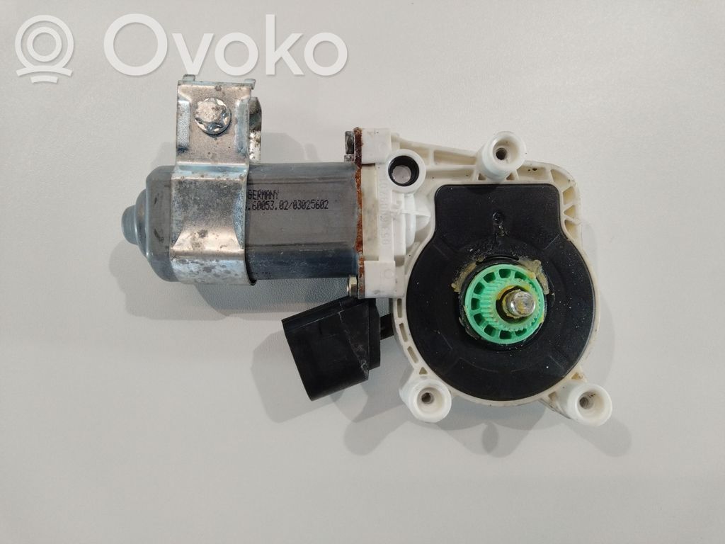 BMW 5 E60 E61 Motor del regulador de la ventanilla de la puerta delantera 