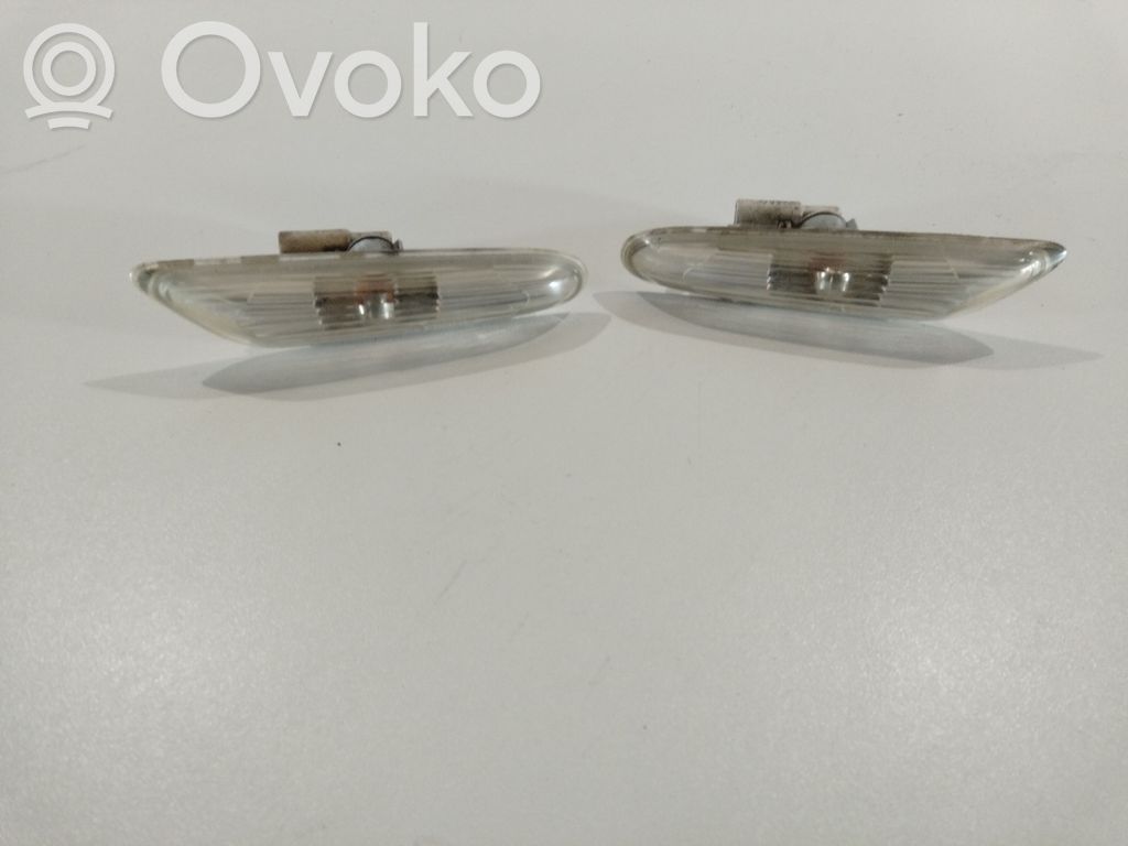 BMW 5 E60 E61 Etupuskurin suuntavilkku 
