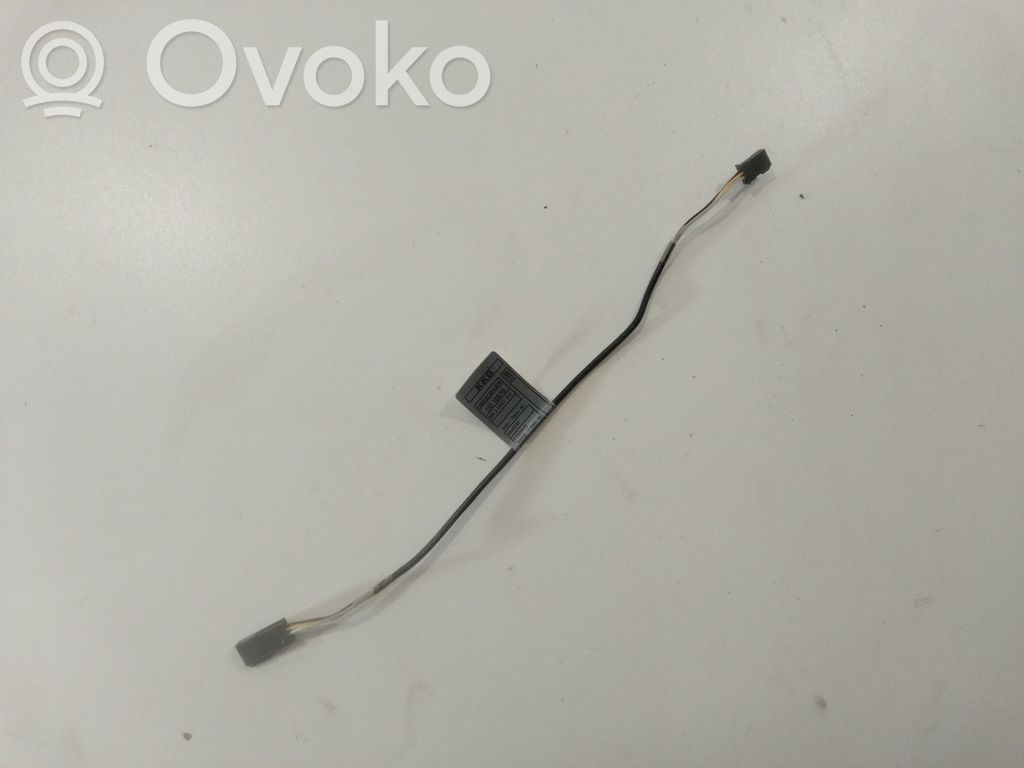 Câble adaptateur AUX   6940237,13318810,B30001114
