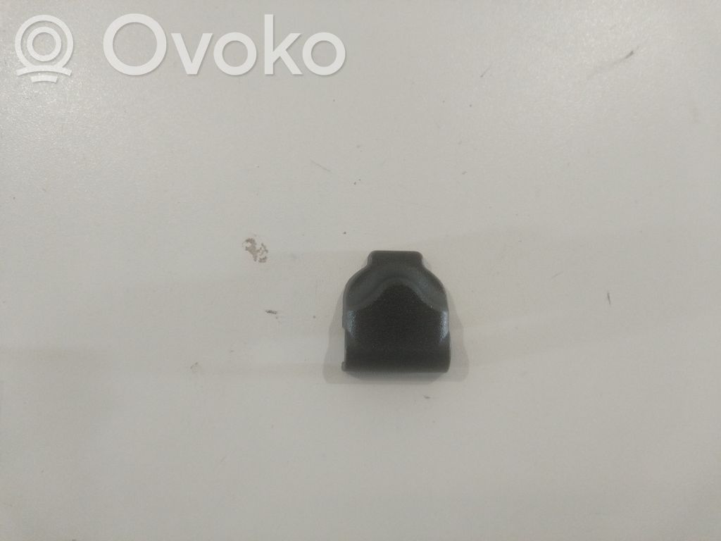 Inne elementy wykończenia bagażnika   A0008681539,20220617,0008681539