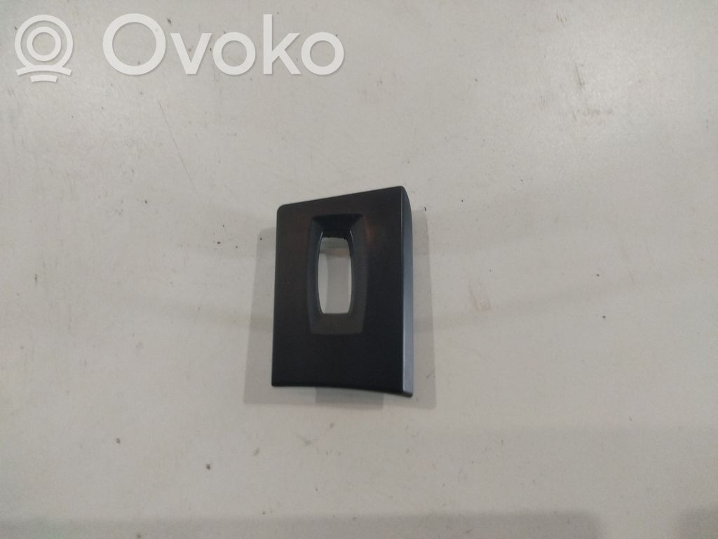 Muut kojelaudan osat   6937497