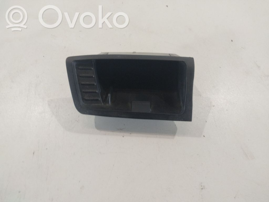 BMW 3 E90 E91 Posacenere auto 