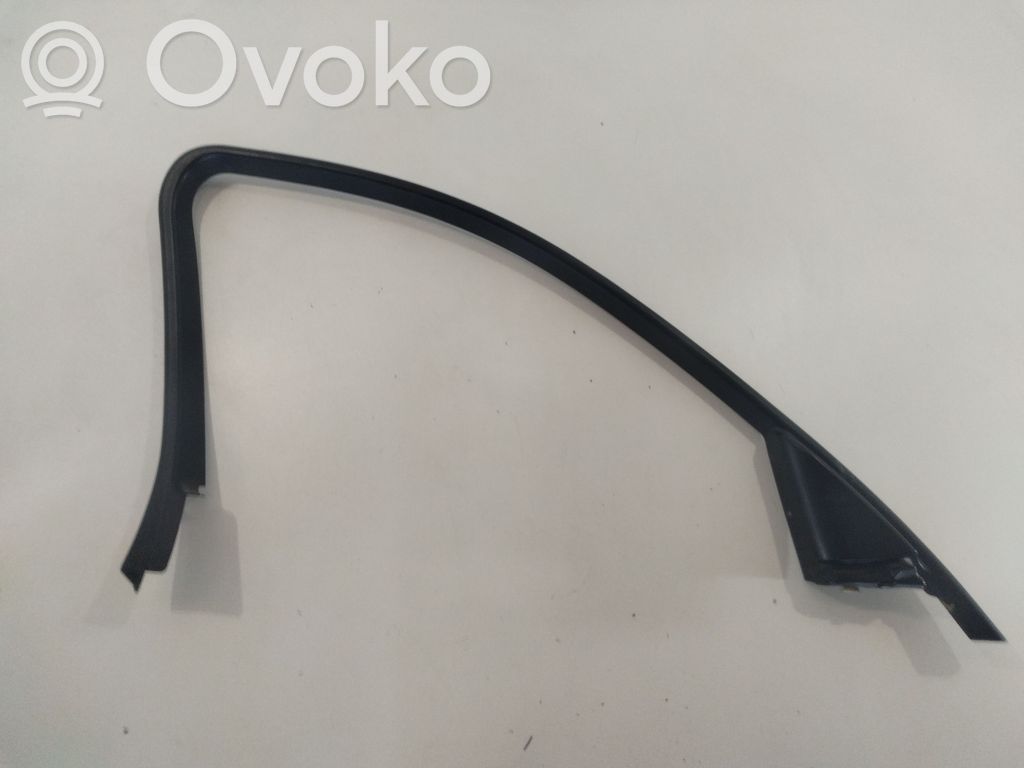 BMW 3 E90 E91 Priekšpusē durvju stikla rāmis 