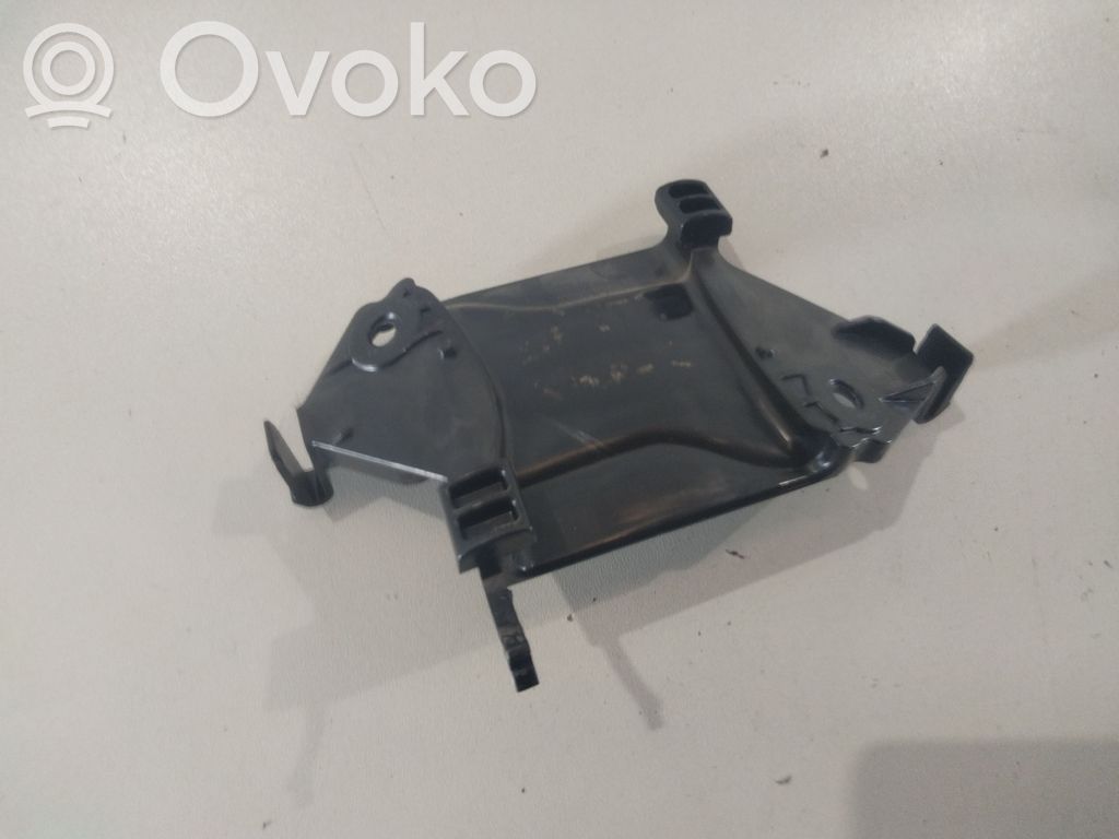 Otros repuestos del interior   4F0857782
