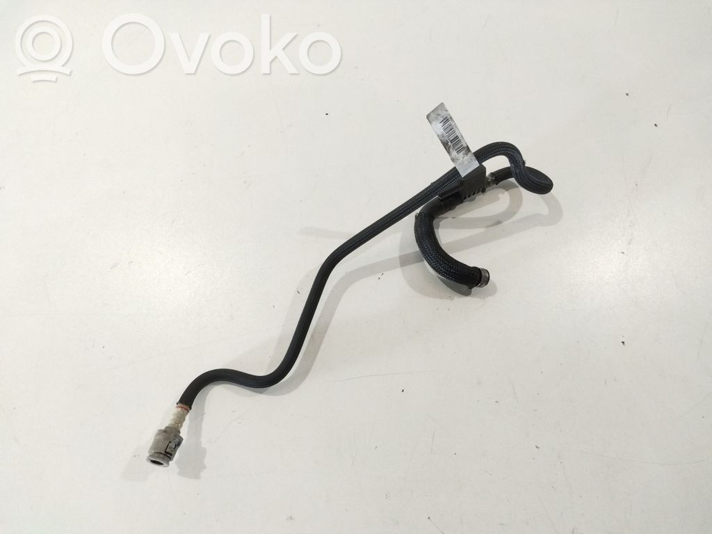 BMW 5 F10 F11 Fuel line pipe 