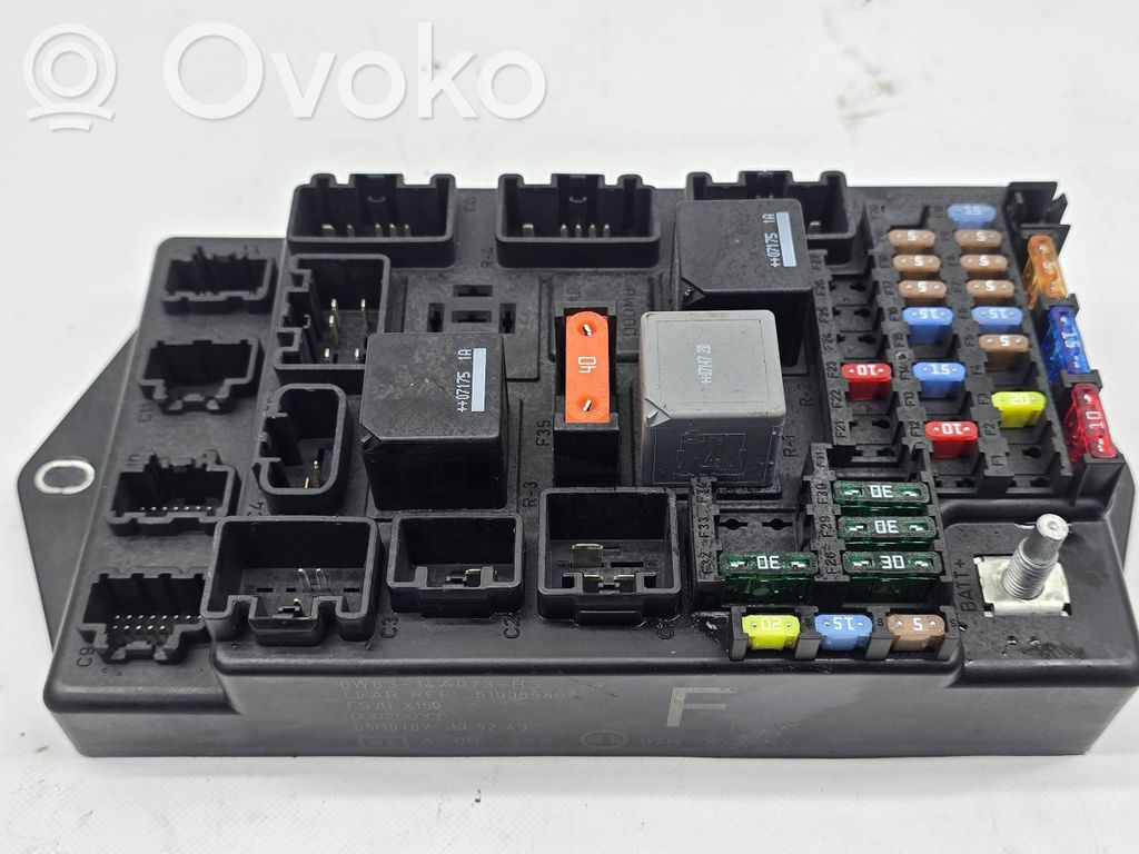 Skrzynka bezpieczników / Komplet   6W8314A073BG,00020933,519085807
