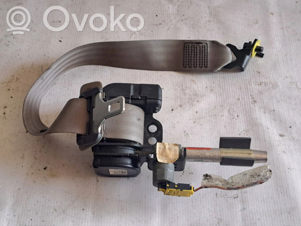 Volvo S80 Middle seatbelt (rear) 