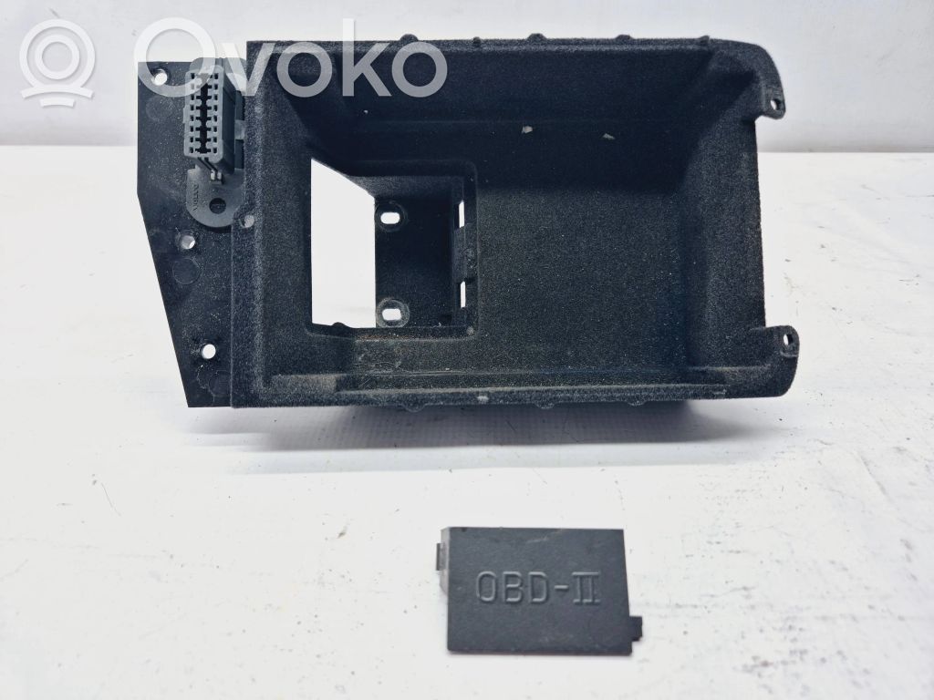 Volvo S70  V70  V70 XC Kita salono detalė 