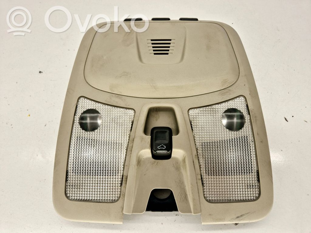 Volvo V70 Priekinių vietų apšvietimo žibintas 