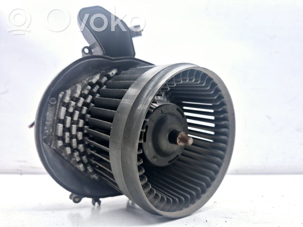 Volvo XC70 Mazā radiatora ventilators 