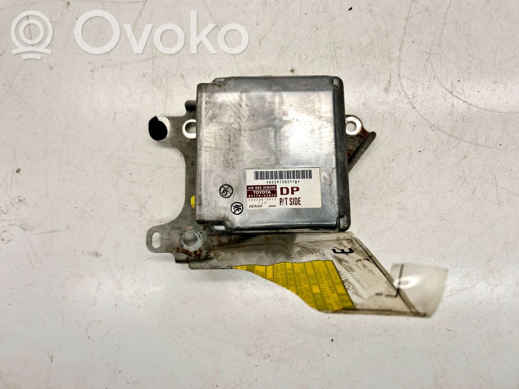 Lexus IS 200-300 Airbag control unit/module 
