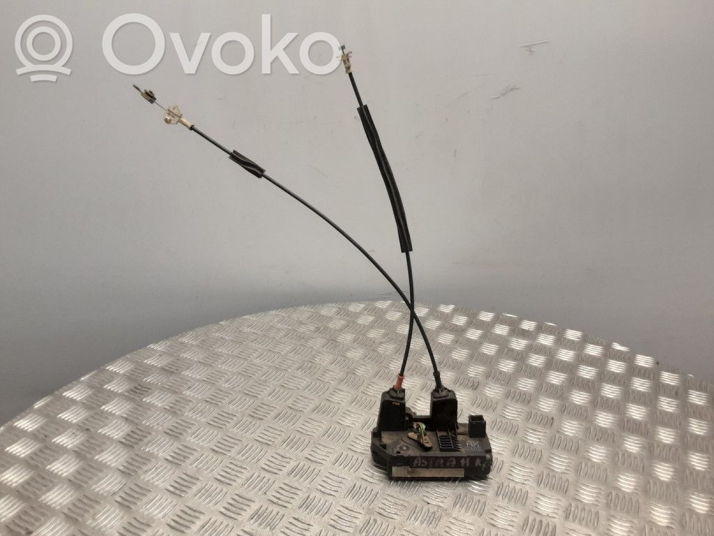 Opel Astra G Takaoven lukko 