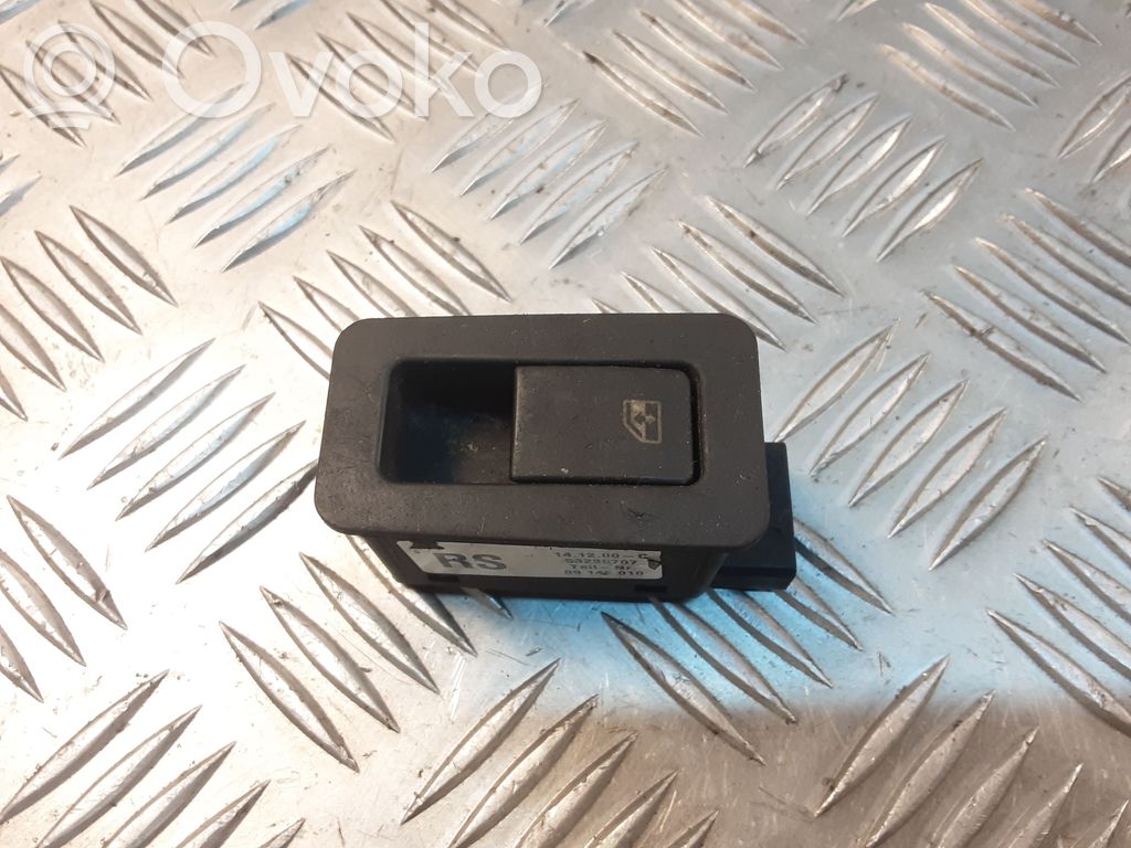 Opel Omega B2 Electric window control switch 