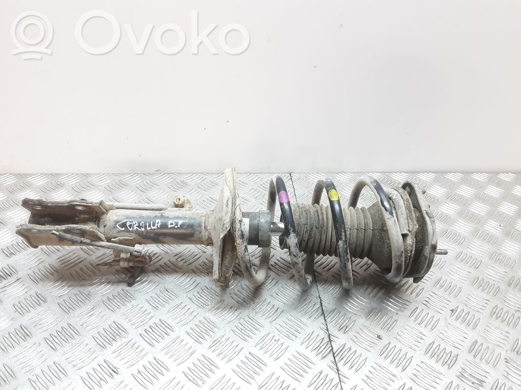 Toyota Corolla E120 E130 Priekšpusē amortizators ar atsperi 