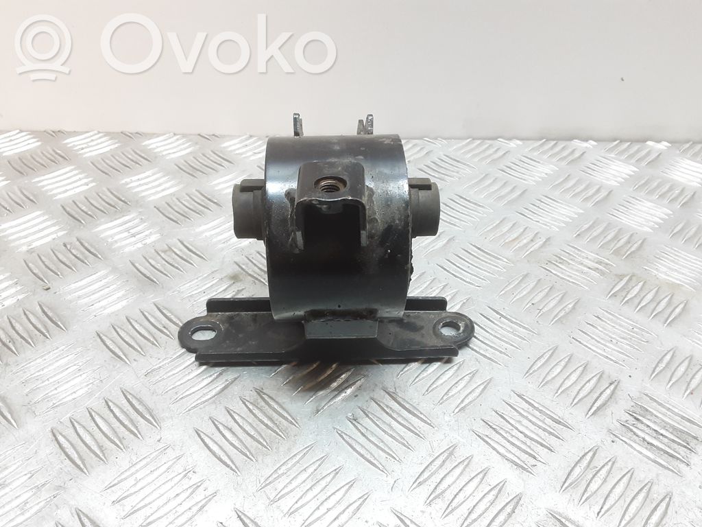 Engine mount bracket