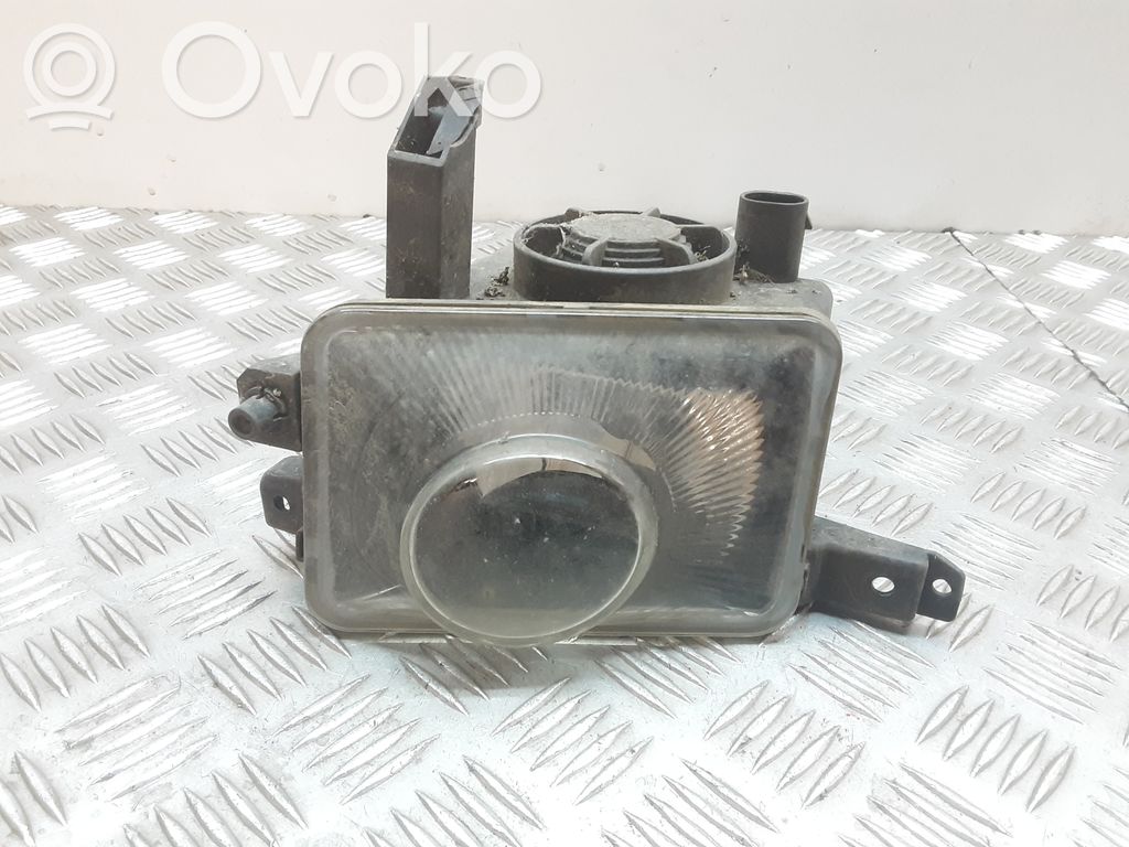 Opel Corsa C Miglas lukturis priekšā 